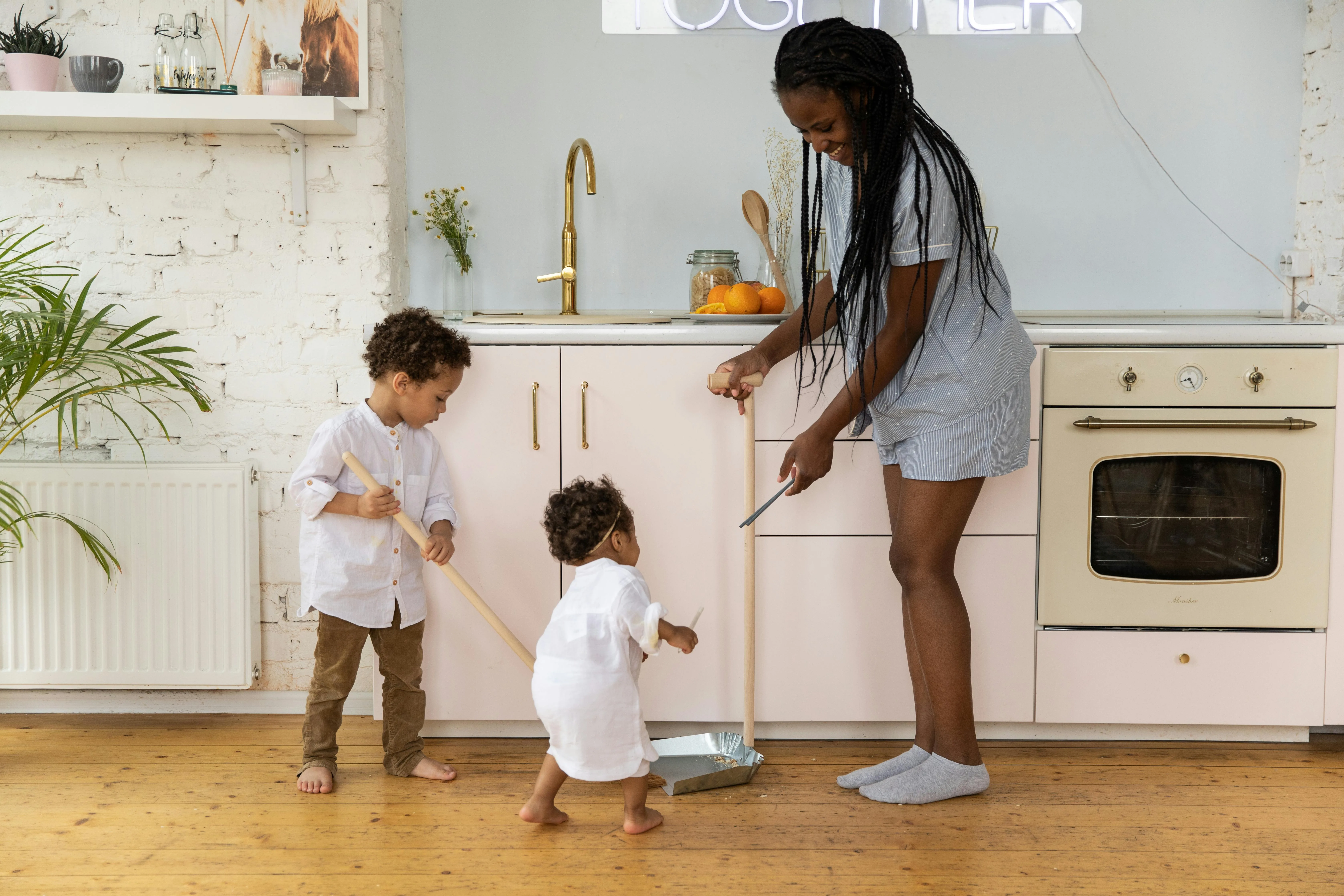 Au Pair helping kids with chores