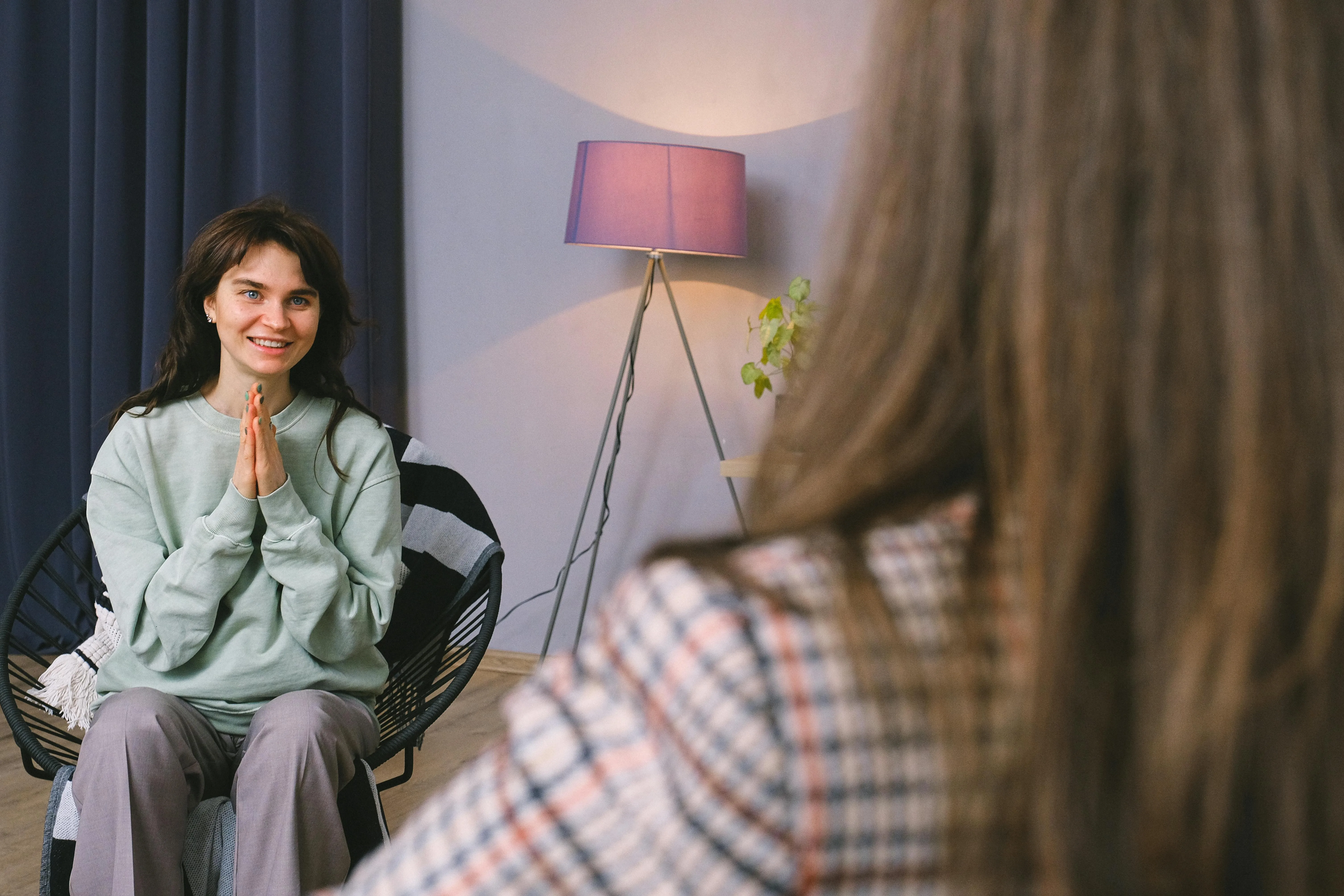 Au Pair and Host Mom communicating effectively 