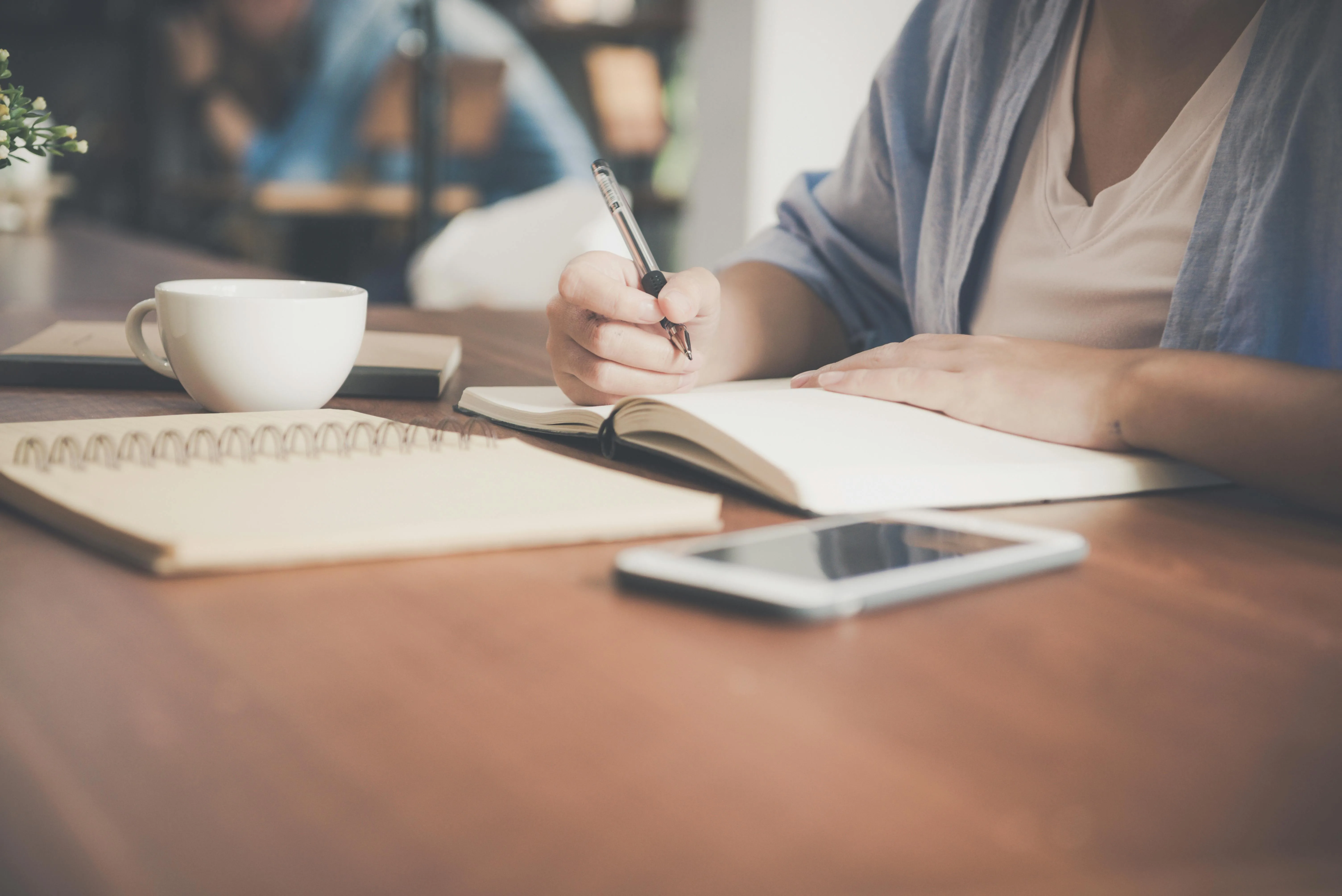 Au Pair writing notes