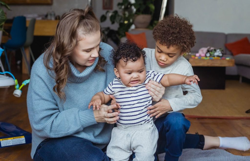 Au Pair providing personalized care to two young children